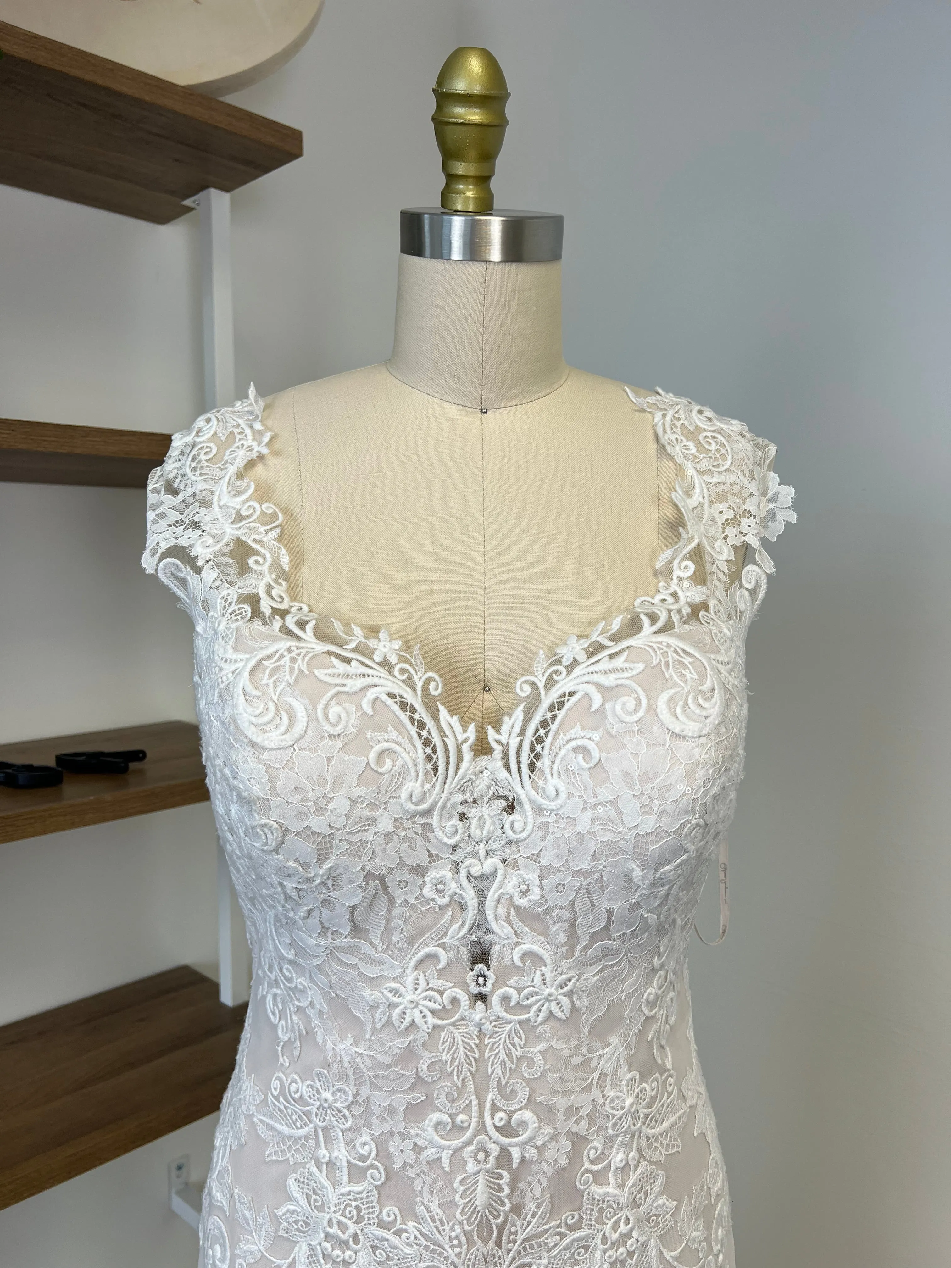 A / Maggie Sottero Daphne Size 12