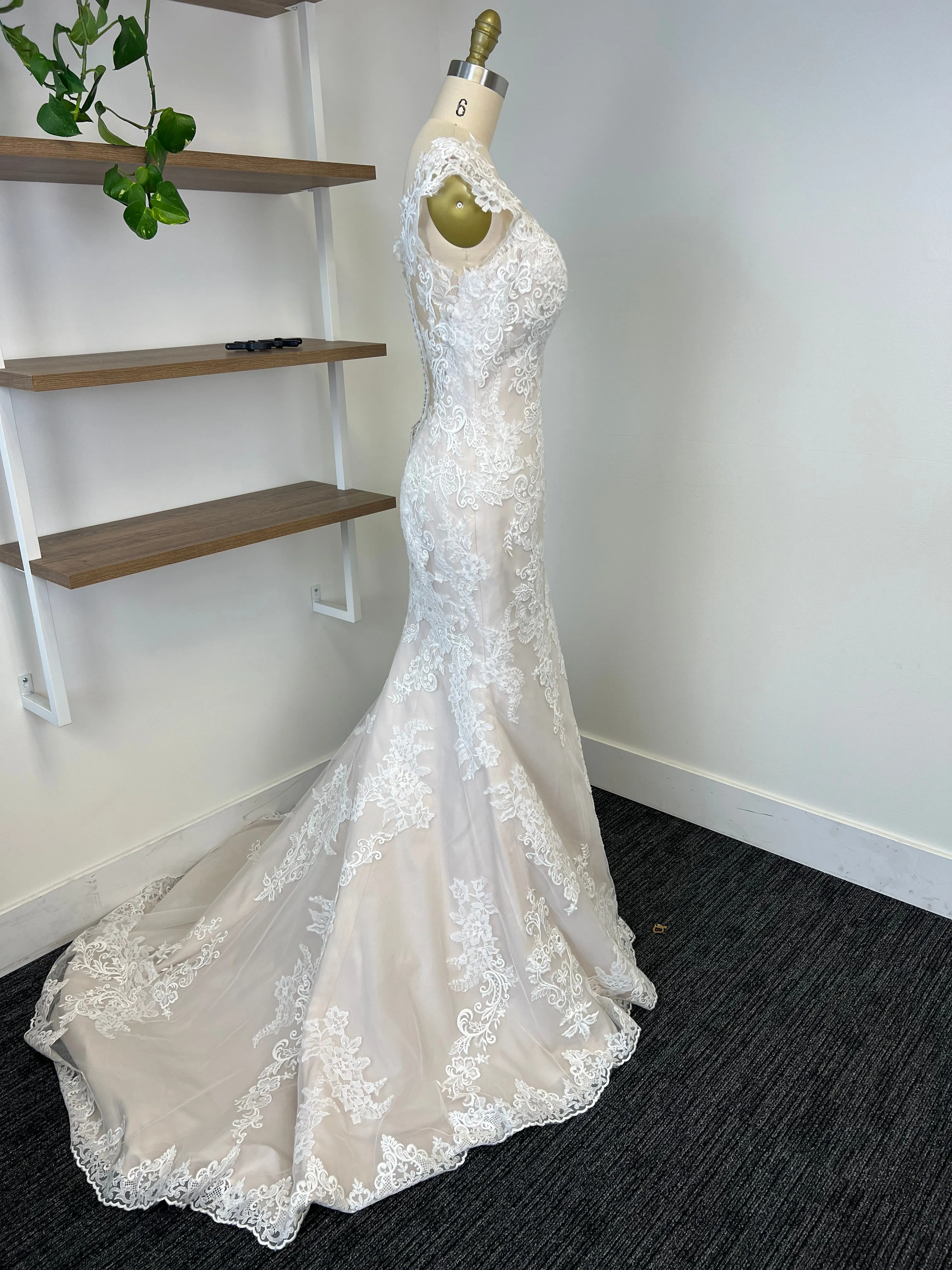 A / Maggie Sottero Daphne Size 12