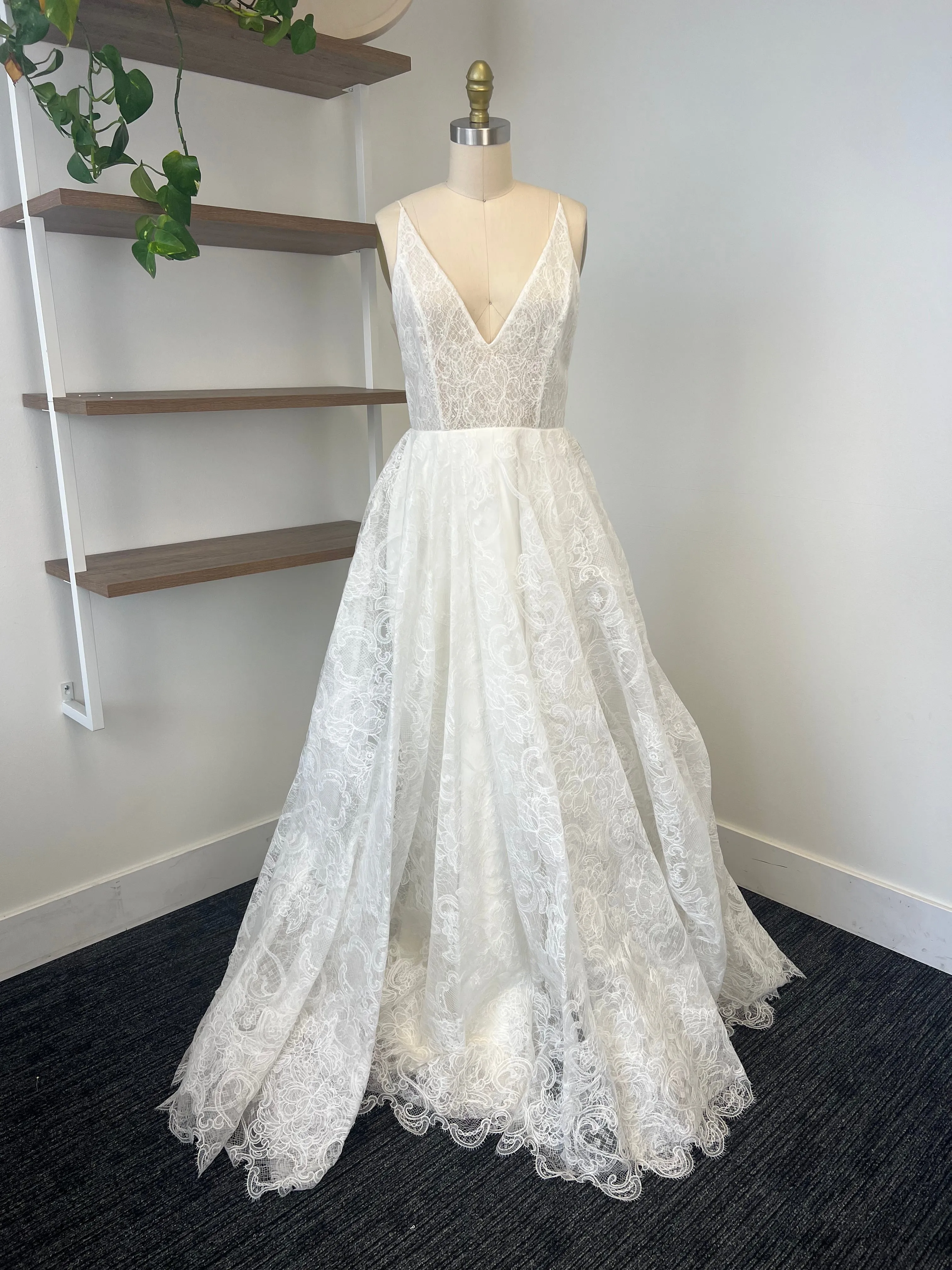 A / Sarah Seven Waldorf Size 8