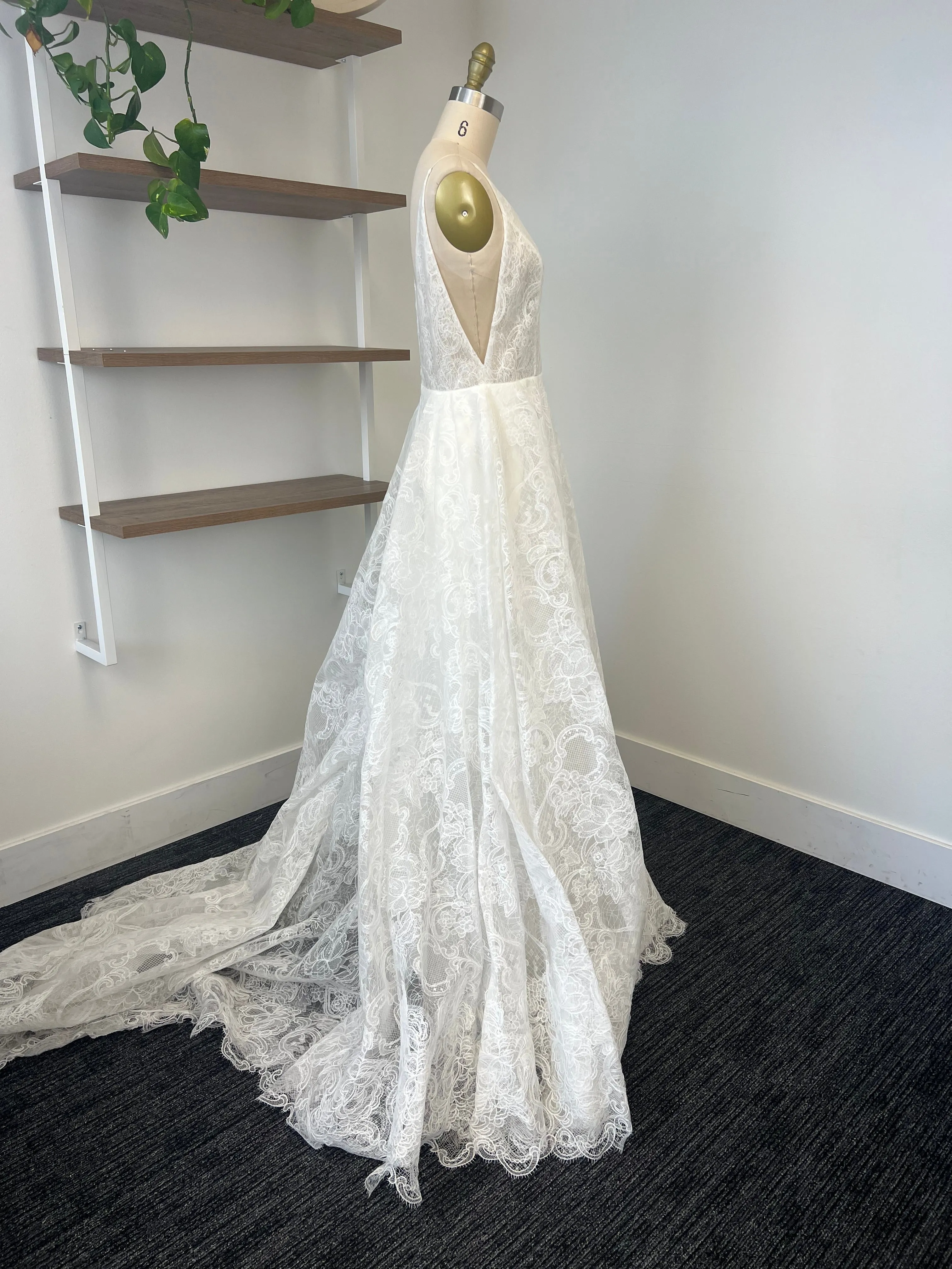 A / Sarah Seven Waldorf Size 8