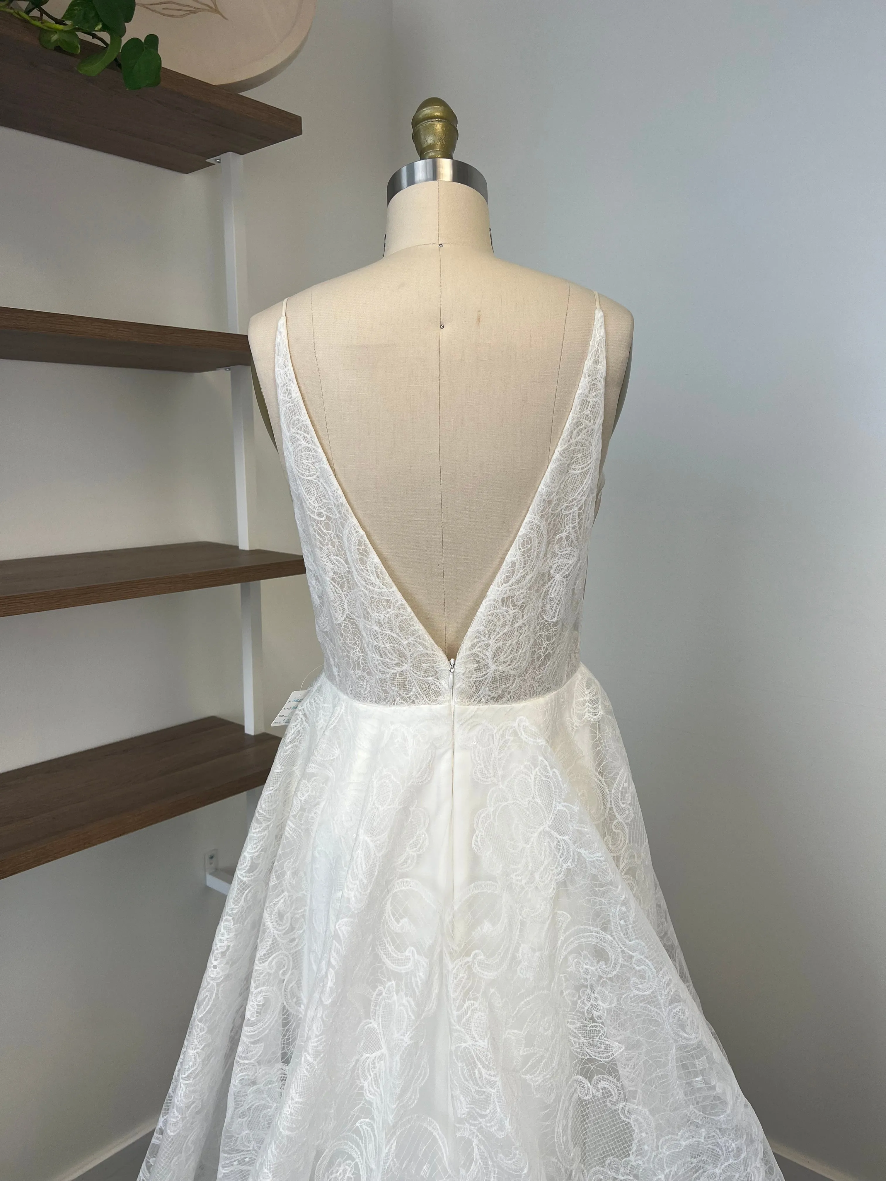A / Sarah Seven Waldorf Size 8