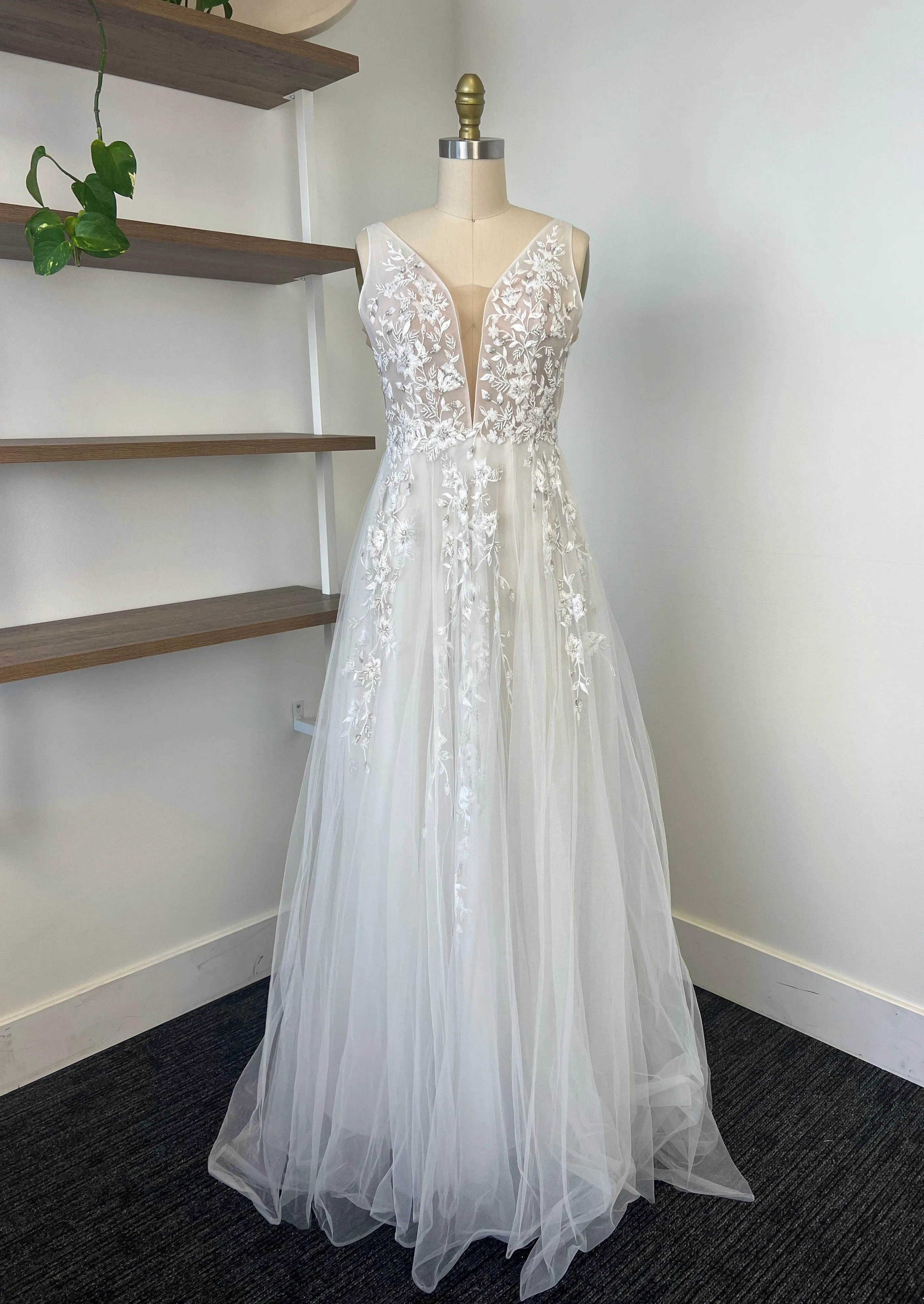 A / Wtoo 13713 Size 4