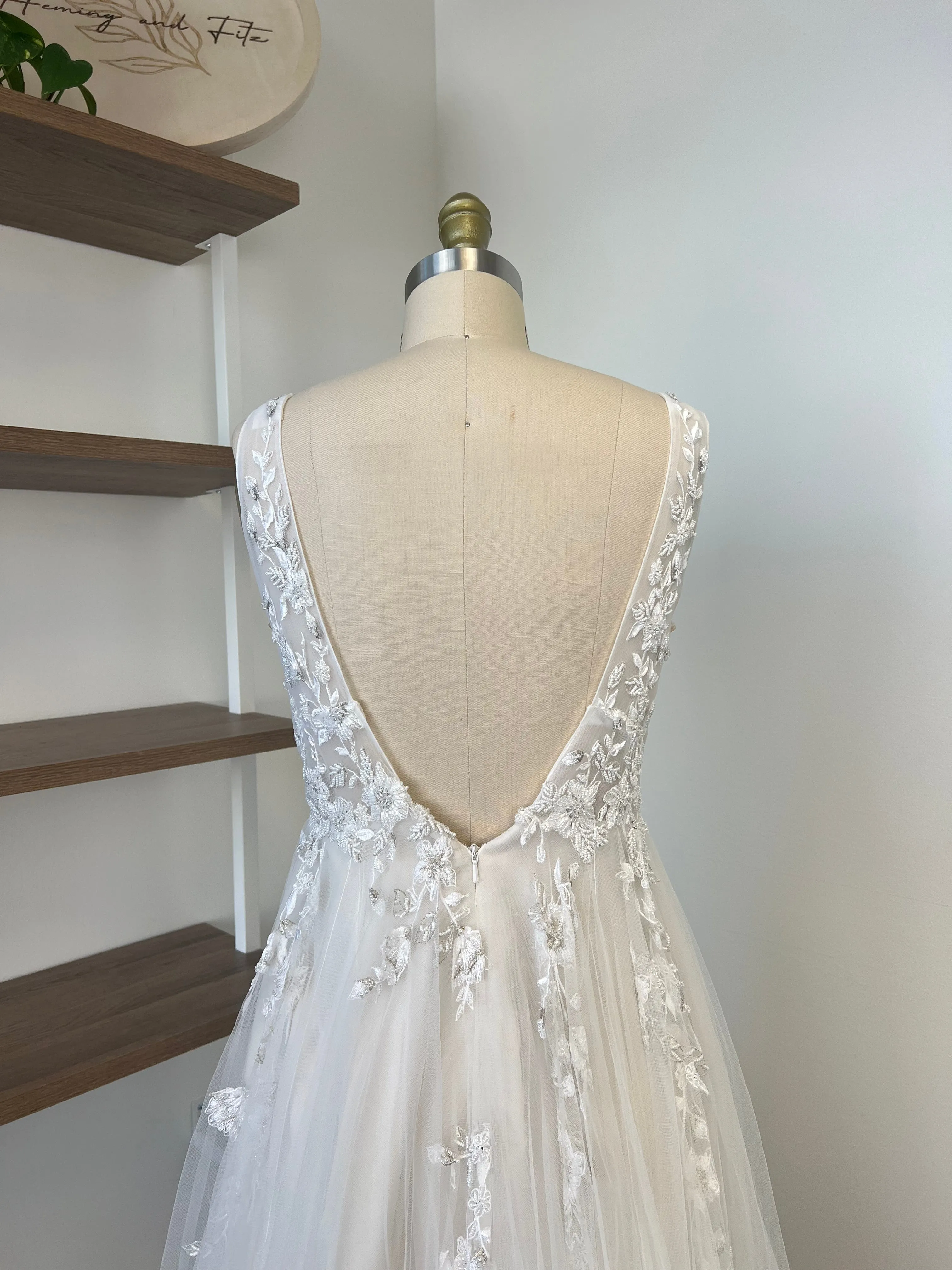 A / Wtoo 13713 Size 4