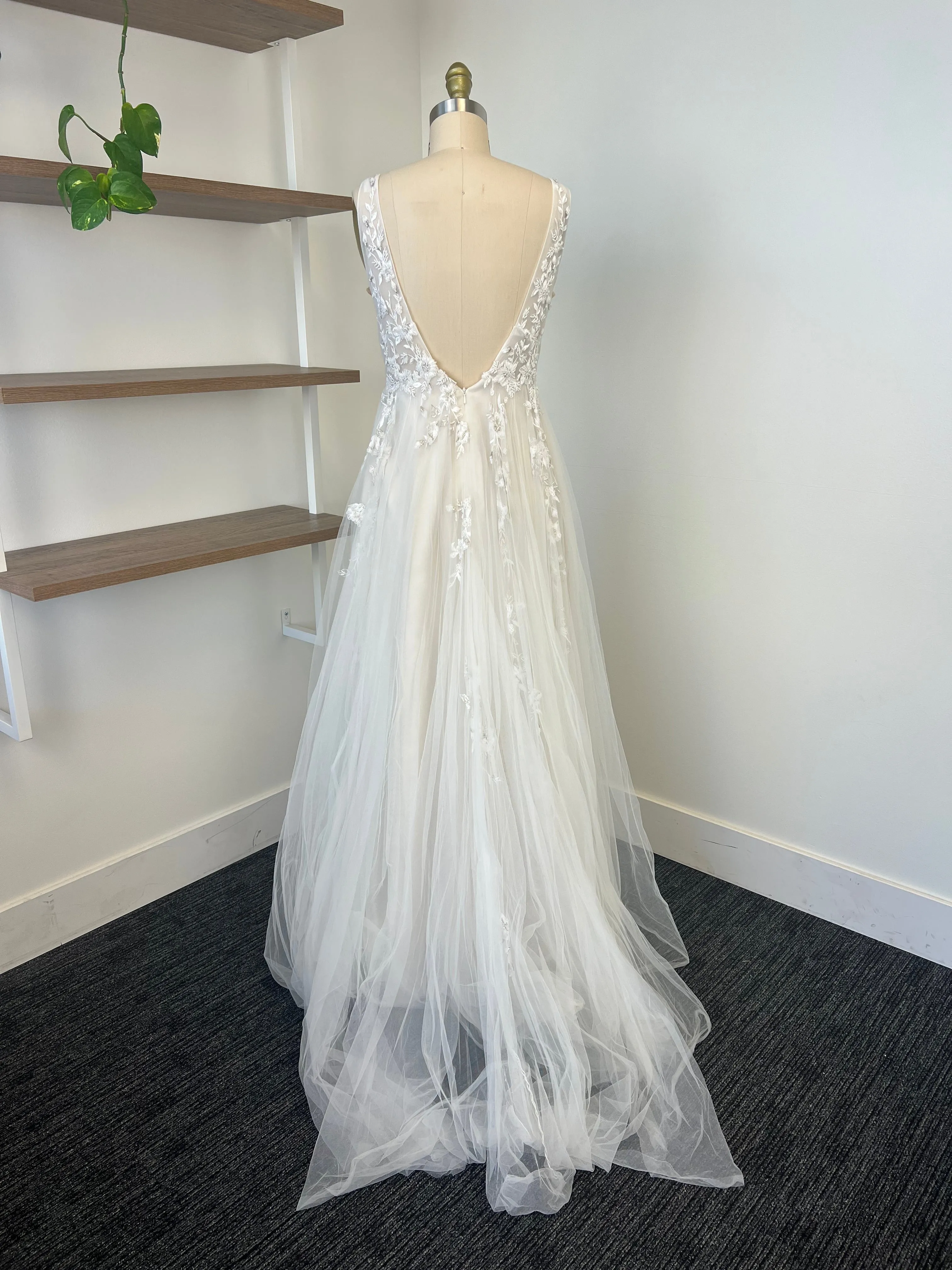 A / Wtoo 13713 Size 4
