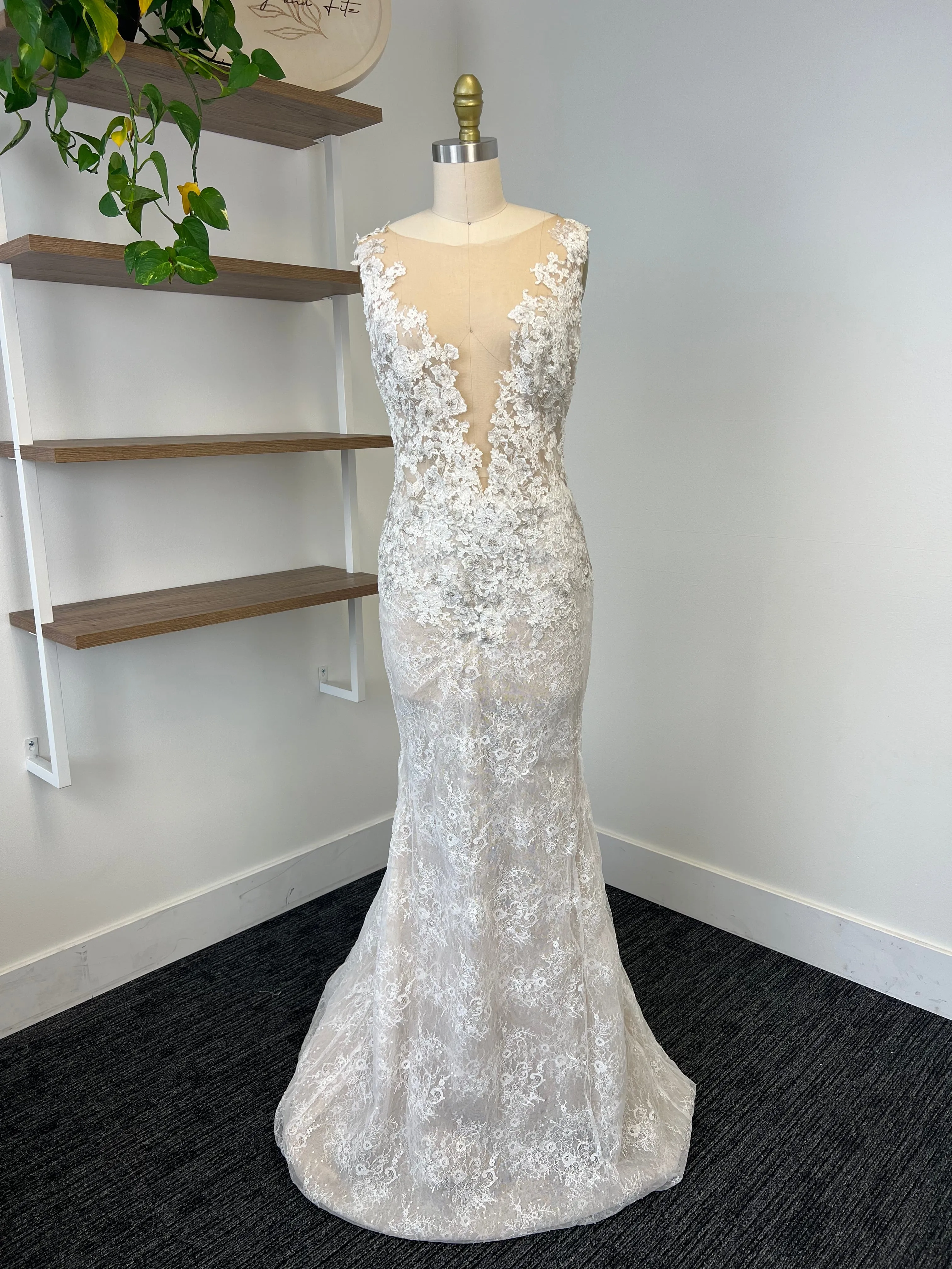 B / Netta Benshabu Isadora Size 8