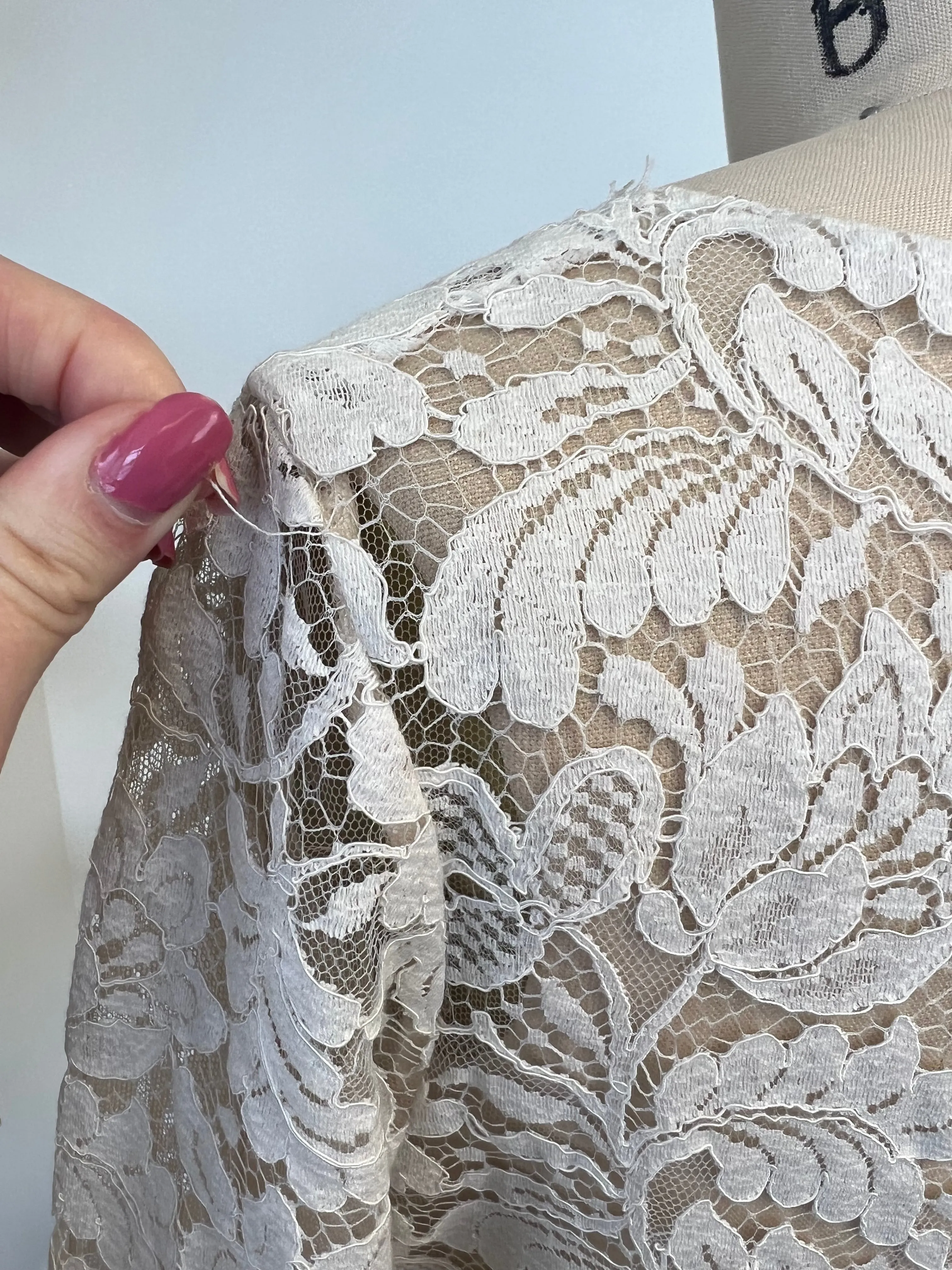 B / Sarah Seven Venice Lace Size 8