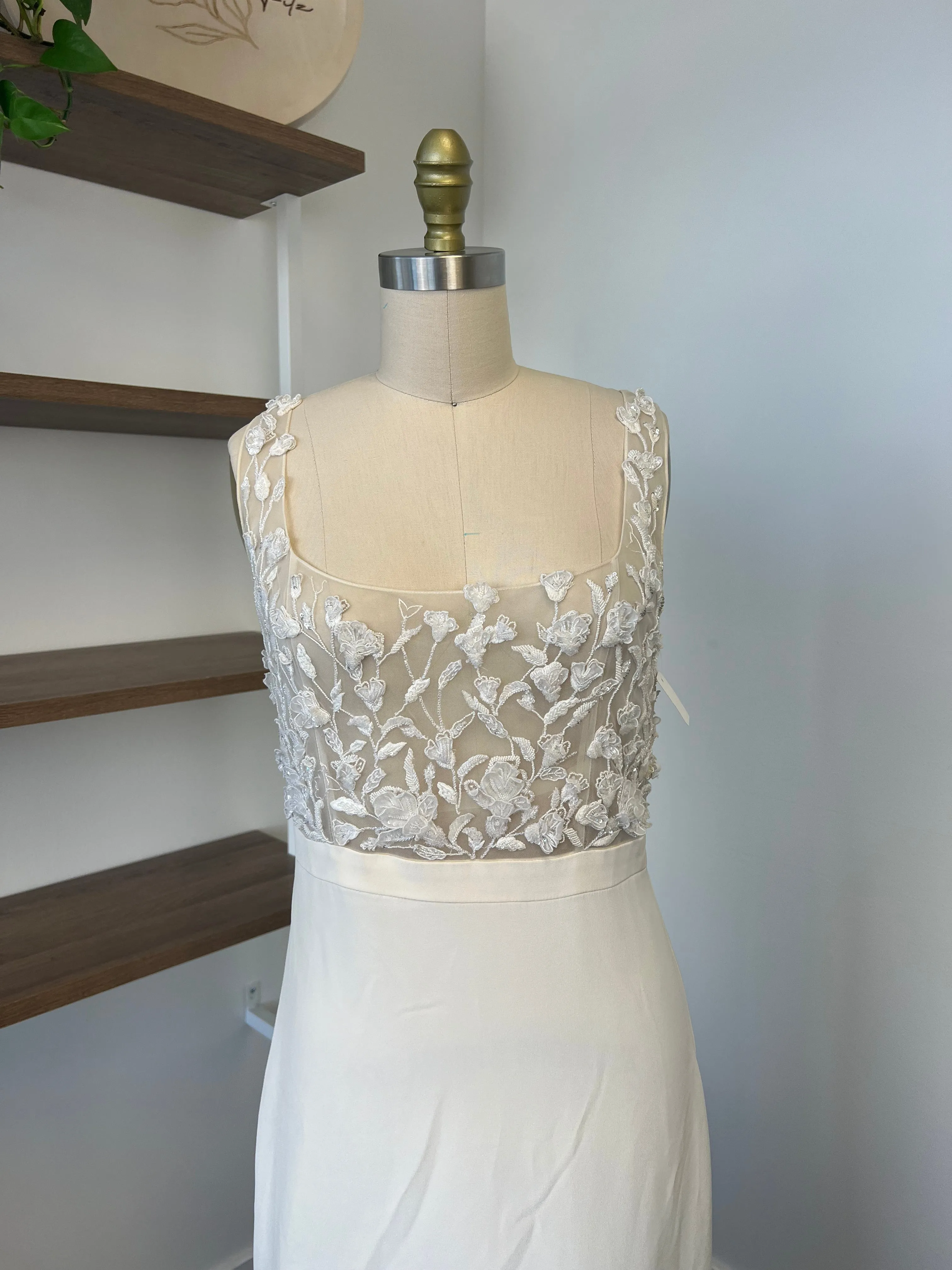 C / Alexandra Grecco Oleana Size 8