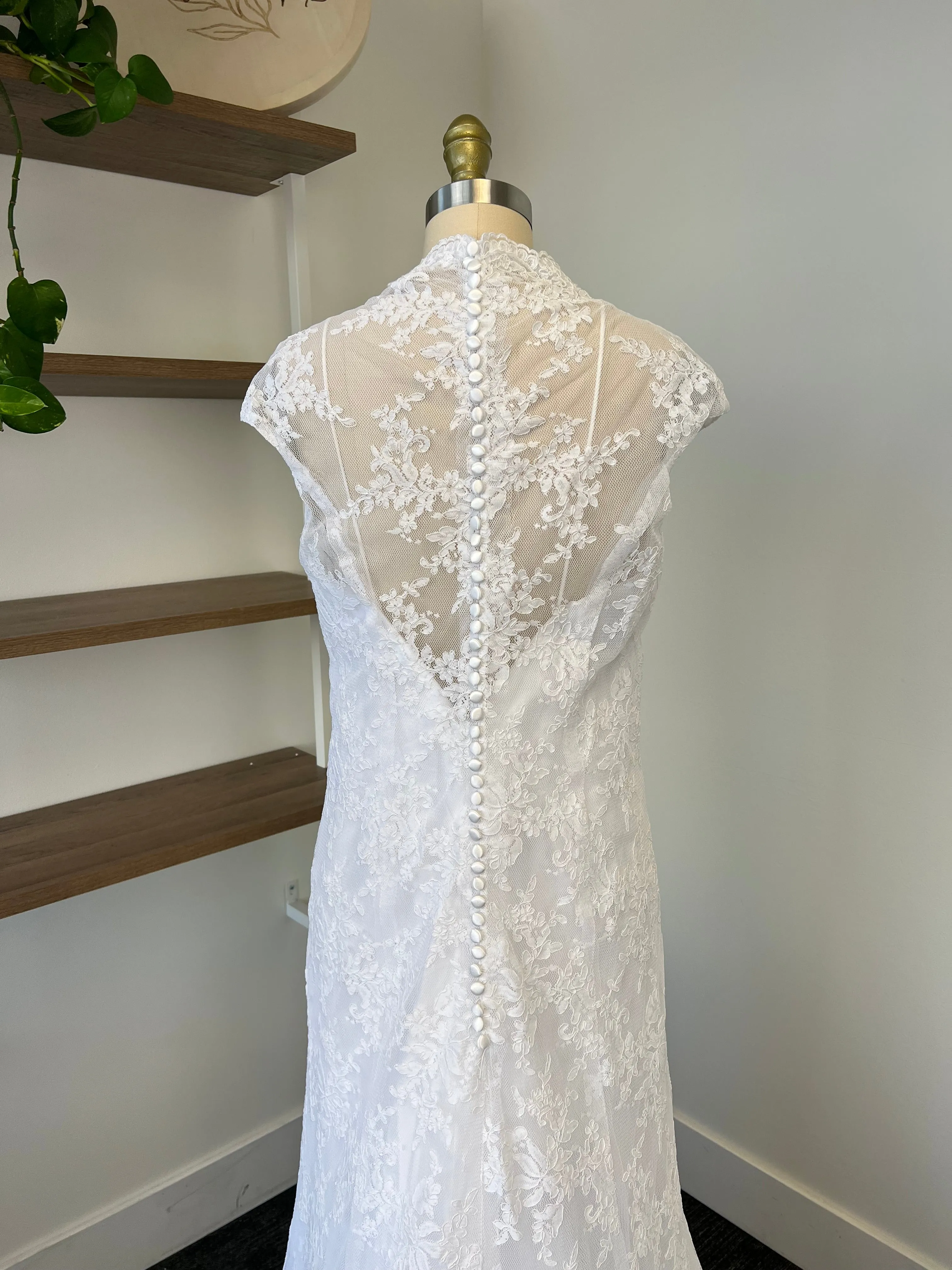 C / House 18852 Size 14