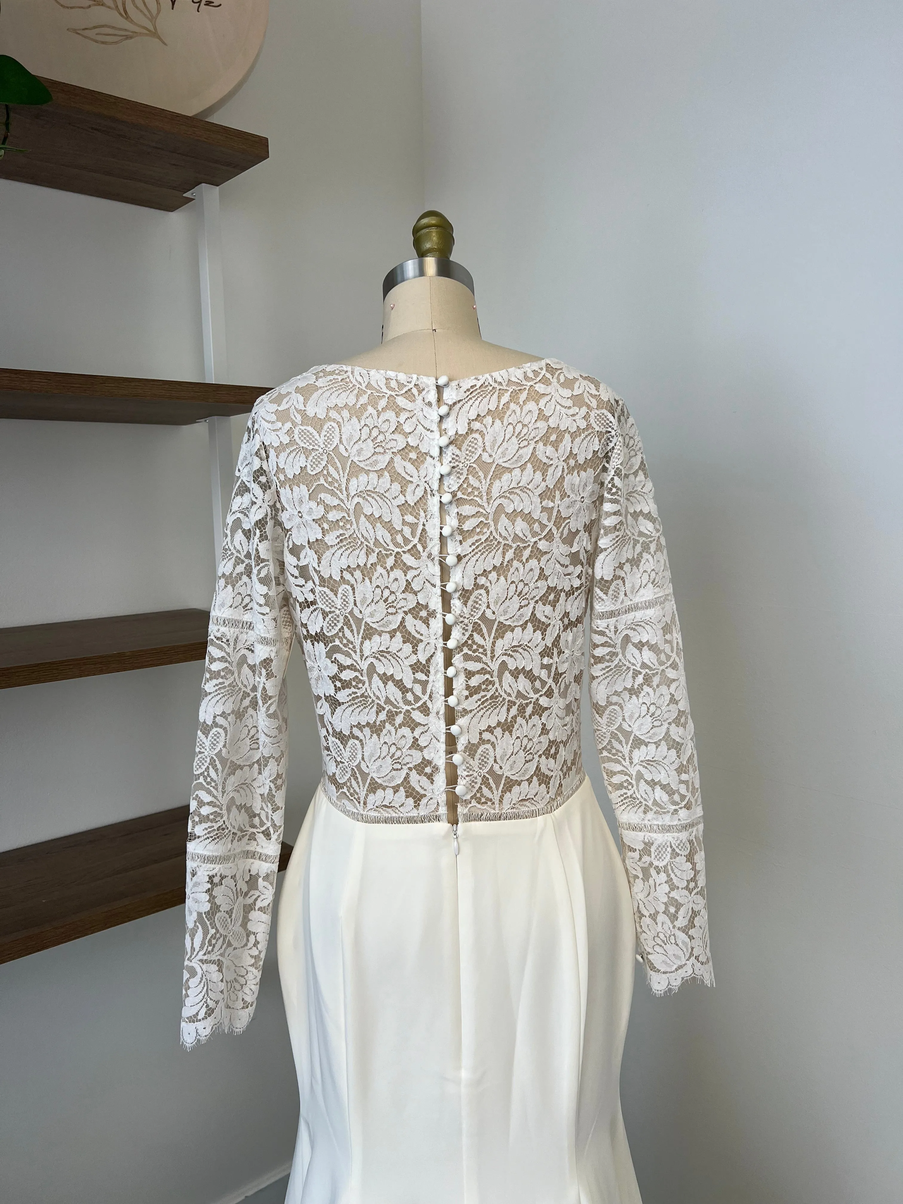 Sarah Seven Venice Size 10
